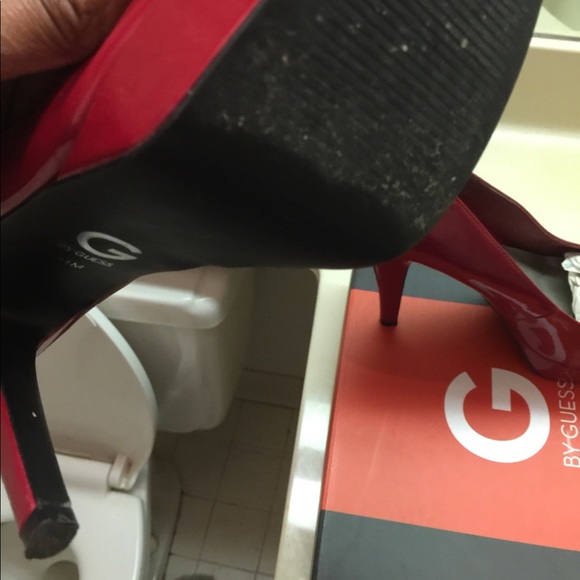 Red Pumps - Picture 6 of 8